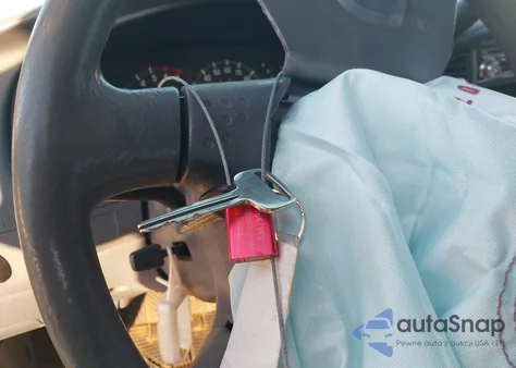 2002 Toyota Tundra Sr5 V8 z USA, uszkodzony, nr VIN 5TBRT34142S298323